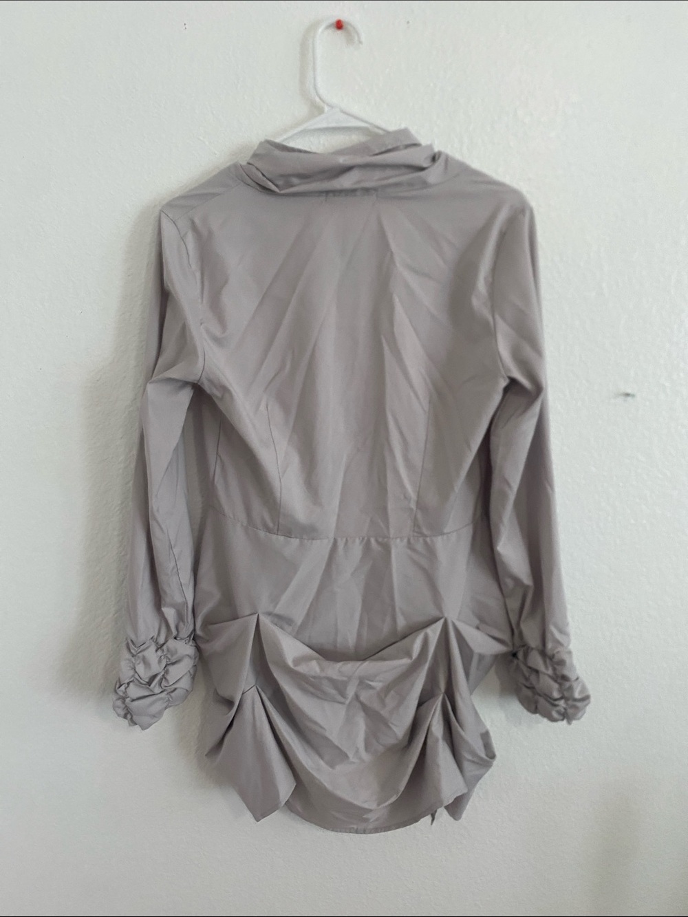 MISSLOOK Taupe Button-Front Ruffle Hem Blouse - Picture 4 of 5